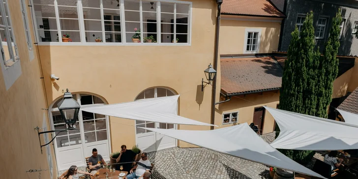 Buchtičky s vanilkovým krémem a čaj nebo káva pro 1 či 2 osoby