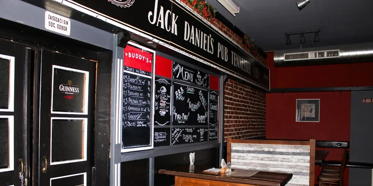 Dokonalá hostina: smash burger, mix smažených pikantních sýrů i BBQ combo