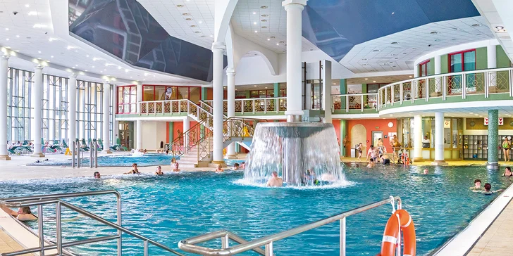 Františkovy Lázně se snídaní a neomezeným vstupem do aquaparku Aquaforum: bazény a vířivka