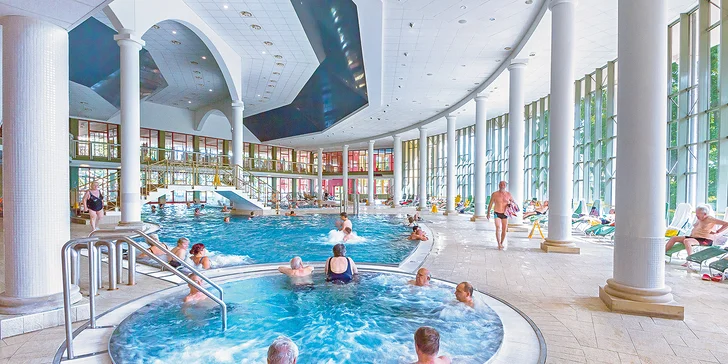 Františkovy Lázně se snídaní a neomezeným vstupem do aquaparku Aquaforum: bazény a vířivka
