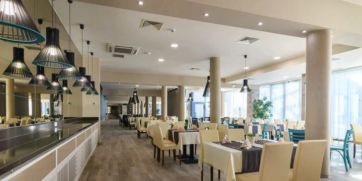 Bulharsko letecky či vlastní dopravou: 4* hotel Azalia, ultra all inclusive, klub Čedog