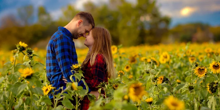 Exteriérové rodinné focení až pro čtyři osoby: 30 upravených fotografií, 1 hod focení