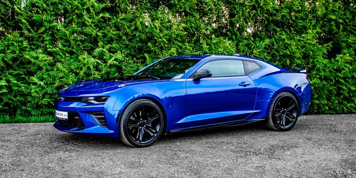 Pořádná jízda ve sporťáku: Chevrolet Camaro, Ford Mustang i Dodge Charger či Challenger