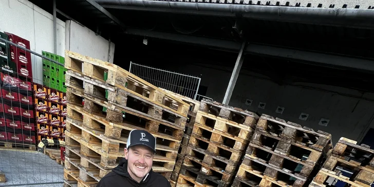 Nadupaný hotdog ve stánku Páreček!: otevřené vouchery až na 500 Kč