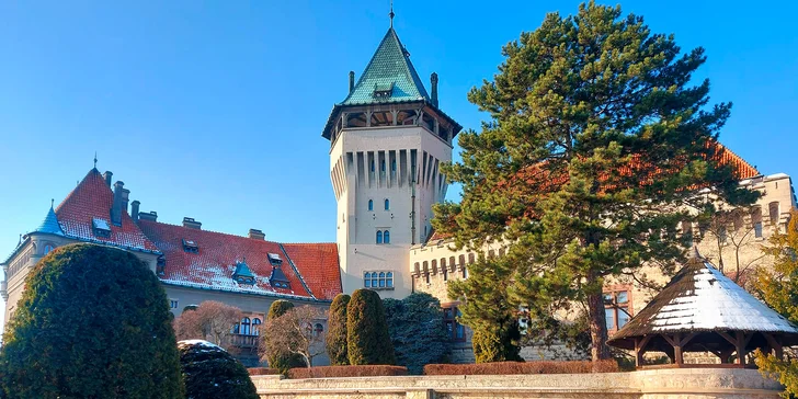Romantický pobyt na Smolenickém zámku: snídaně či polopenze i prohlídka zámku