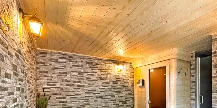 Privátní wellness a kachní prsa nebo lovecké menu v historickém letohrádku pro 2 osoby