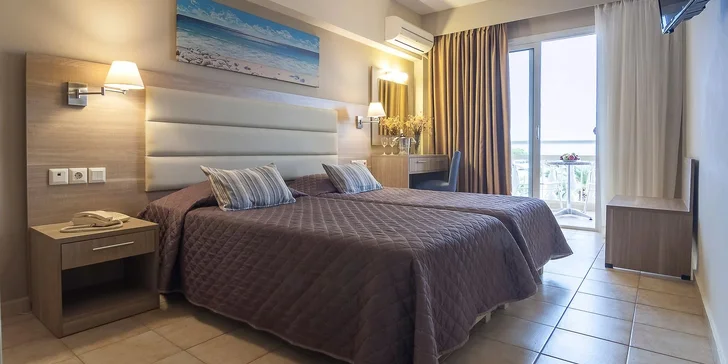 Letecky na Korfu: Hotel Messonghi Beach Holiday Resort**** s all inclusive, aquaparkem a dětským klubem Čedog