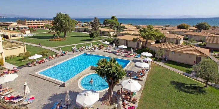Letecky na Korfu: Hotel Messonghi Beach Holiday Resort**** s all inclusive, aquaparkem a dětským klubem Čedog