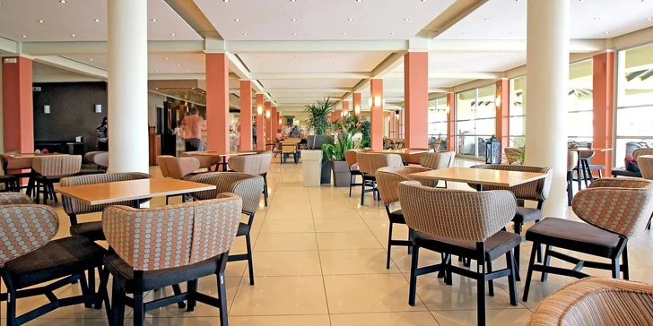 Letecky na Korfu: Hotel Messonghi Beach Holiday Resort**** s all inclusive, aquaparkem a dětským klubem Čedog