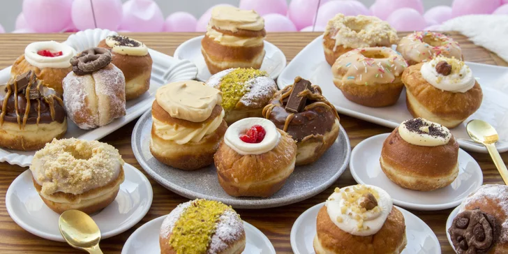 Minikoblihy a minidonuty: mix 2 až 18 kousků těch nejlepších příchutí z vyhlášené Koblihy