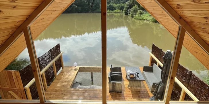 Kouzelný Lakehouse Amálka s neomezenou saunou, vířivkou i snídaňovým košem, možnost rybaření