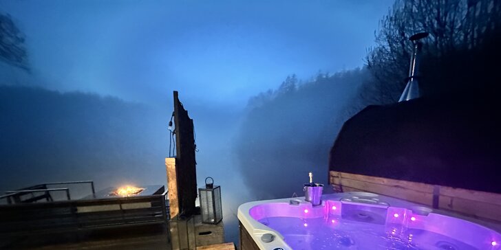 Kouzelný Lakehouse Amálka s neomezenou saunou, vířivkou i snídaňovým košem, možnost rybaření