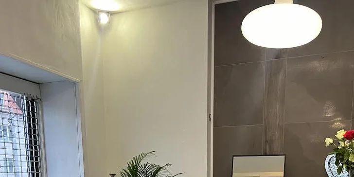 Laserová epilace pro ženy: trvalé odstranění chloupků diodovým laserem