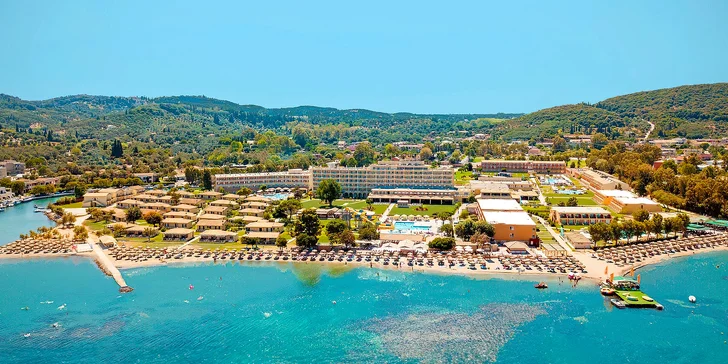 Letecky na Korfu: Hotel Messonghi Beach Holiday Resort**** s all inclusive, aquaparkem a dětským klubem Čedog