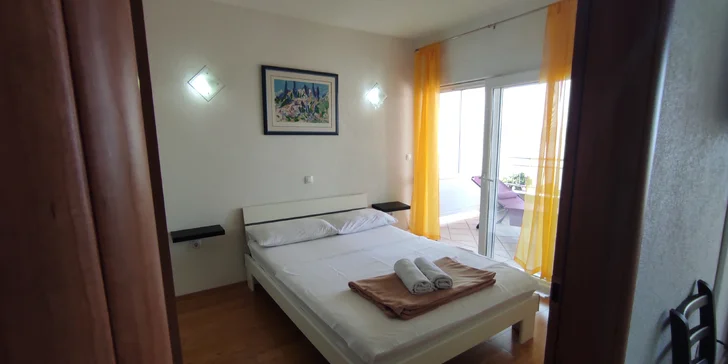 Letní dovolená v Chorvatsku: apartmány až pro 10 osob, 180 m od pláže, 2,5 km od Omiše