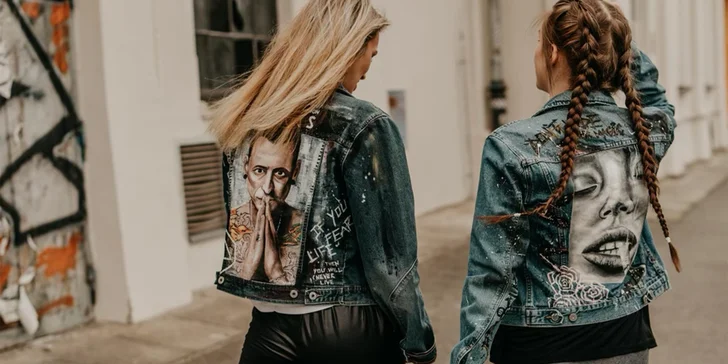 Nadesignujte si svůj vlastní kus oblečení: workshop malování na džínovinu pro 1–6 osob