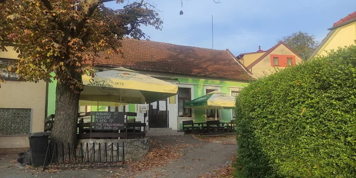 Masové hody: pečené vepřové koleno včetně přílohy