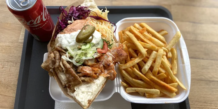 Kebab v tureckém chlebu nebo tortille, hranolky a nápoj pro 1 osobu