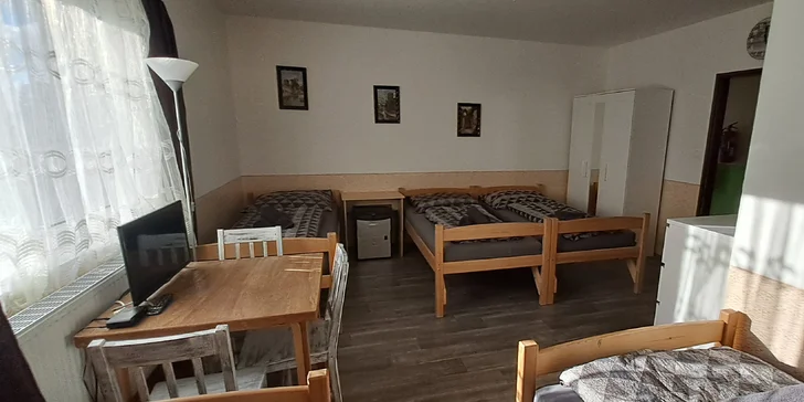 Dovolená v Konstantinových Lázních: snídaně i 50% na vstup do lomu