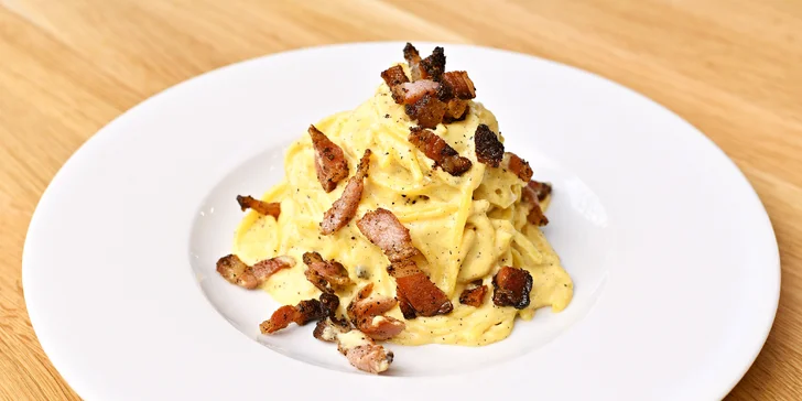 Italské tříchodové menu pro dva: jihoitalské speciality a k tomu tiramisu či panna cotta