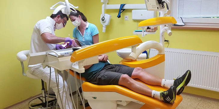 Profi zubní péče: vysoce kvalitní implantát a případně i nasazení korunky nebo můstku