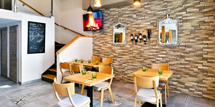 Italské tříchodové menu pro dva: jihoitalské speciality a k tomu tiramisu či panna cotta