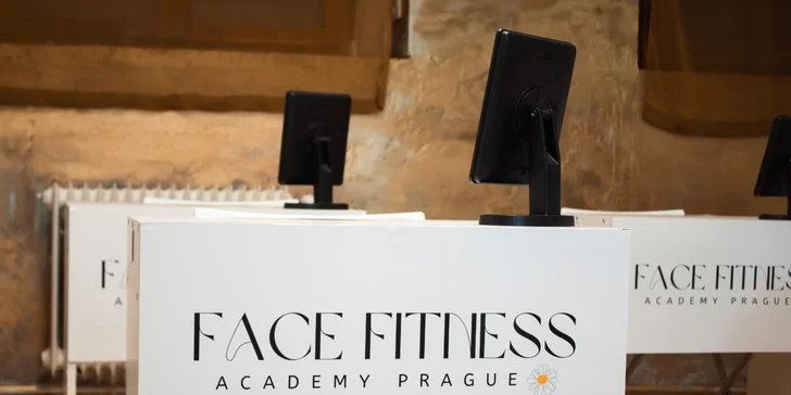 Přírodní omlazení pleti: online kurzy obličejové jógy i lymfatické terapie