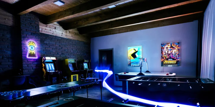 Soukromá herna včetně kina na 2–4 hod.: beerpong, poker, kulečník i konzole