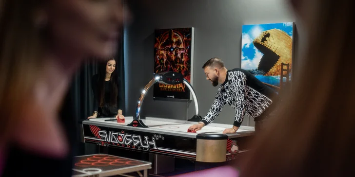 Soukromá herna včetně kina na 2–4 hod.: beerpong, poker, kulečník i konzole