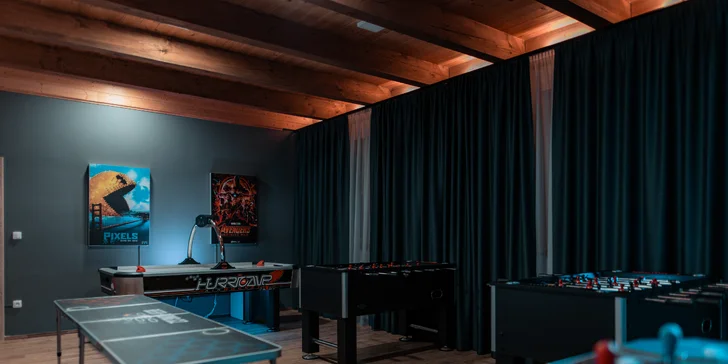 Soukromá herna včetně kina na 2–4 hod.: beerpong, poker, kulečník i konzole