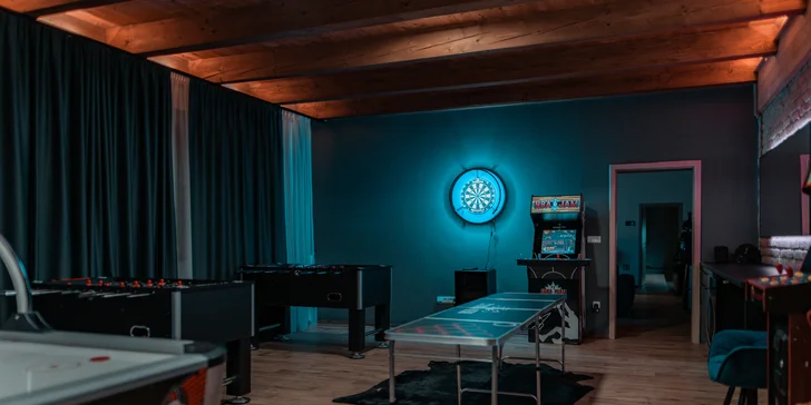 Soukromá herna včetně kina na 2–4 hod.: beerpong, poker, kulečník i konzole
