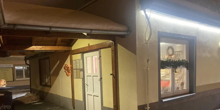 Hot dog, burger s hovězím i kuřecími nugetkami nebo tortila či gyros a hranolky pro dva