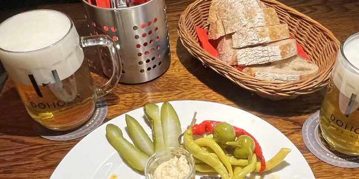 Degustační set 3 piv i vepřová žebra nebo koleno s pivem pro 2 osoby