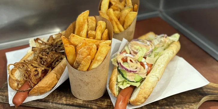 Hot dog, burger s hovězím i kuřecími nugetkami nebo tortila či gyros a hranolky pro dva