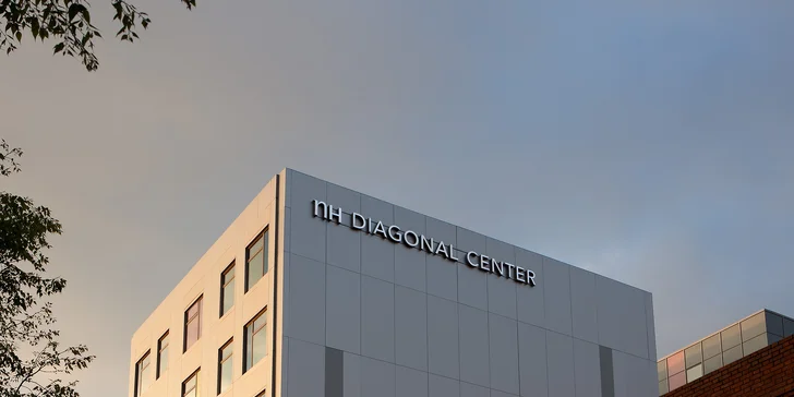Moderní hotel v Barceloně: jen 15 minut od pláže, skvělá dostupnost do centra, snídaně v ceně