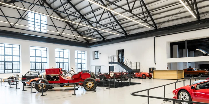 Ve znamení rychlosti: vstupné do Automoto Musea Lučany pro dospělého