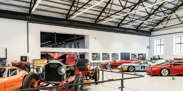 Ve znamení rychlosti: vstupné do Automoto Musea Lučany pro dospělého