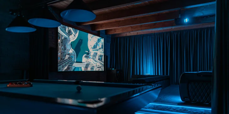 Soukromá herna včetně kina na 2–4 hod.: beerpong, poker, kulečník i konzole