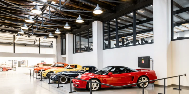Ve znamení rychlosti: vstupné do Automoto Musea Lučany pro dospělého