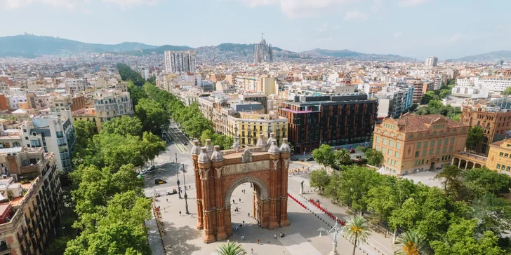 Moderní hotel v Barceloně: jen 15 minut od pláže, skvělá dostupnost do centra, snídaně v ceně