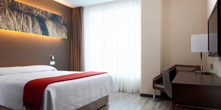 Moderní hotel v Barceloně: jen 15 minut od pláže, skvělá dostupnost do centra, snídaně v ceně