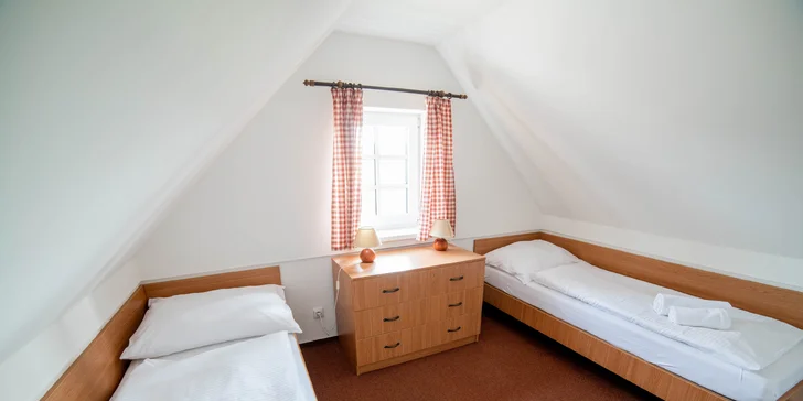 Relax v srdci Slovácka: sleva na wellness a sporty, bydlení v penzionu, sudu, vinařské búdě či stodole pro 12 lidí