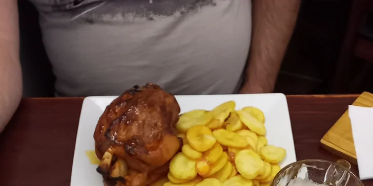 Voucher na 500 až 1500 Kč na cokoliv v restauraci Chodovská tvrz: steaky, smažené dobroty i dezerty