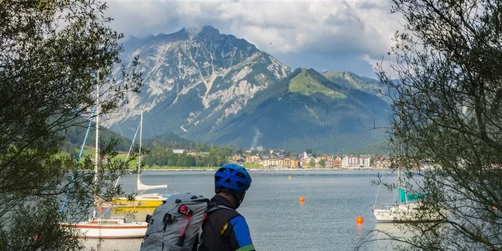 Nenáročný cyklovýlet kolem jezera Wolfgangsee vč. dopravy autobusem tam i zpět