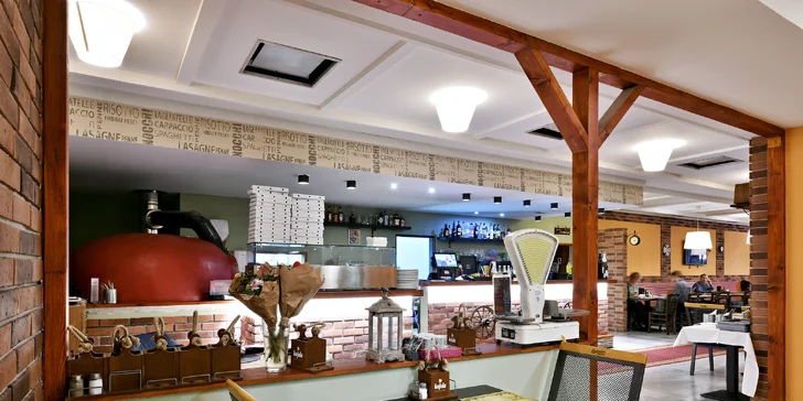 Pljeskavica, ražniči, krkovice, klobása a přílohy pro 2 osoby