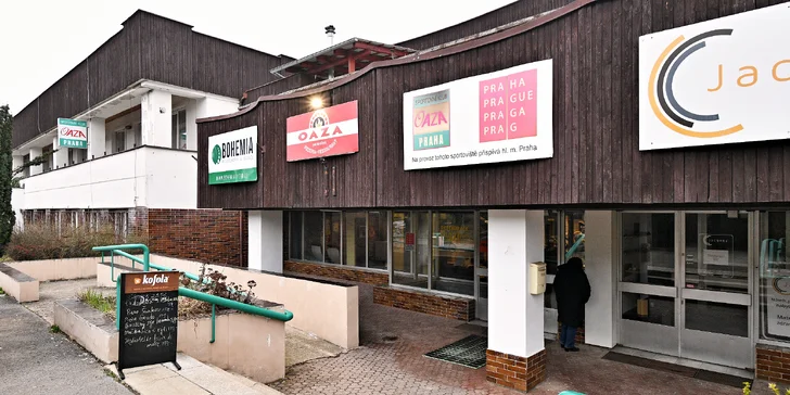 Pljeskavica, ražniči, krkovice, klobása a přílohy pro 2 osoby