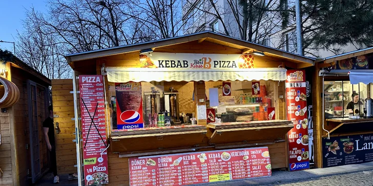 Kebab v boxu nebo tortille a nápoj na odnos s sebou