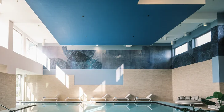 Luxusní 5* family resort u Zadaru: vlastní pláž a bazény, 2 děti zdarma, plná či polopenze, wellness i úžasný dětský svět