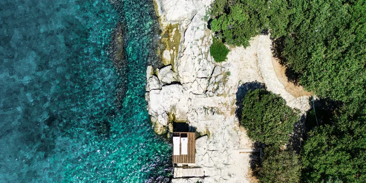 Luxusní 5* family resort u Zadaru: vlastní pláž a bazény, 2 děti zdarma, plná či polopenze, wellness i úžasný dětský svět