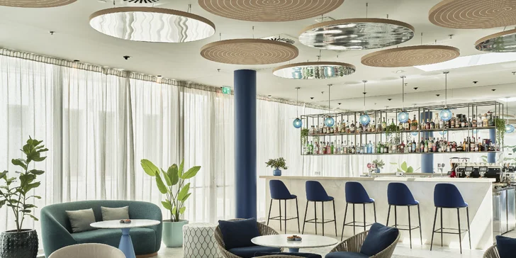 Luxusní 5* family resort u Zadaru: vlastní pláž a bazény, 2 děti zdarma, plná či polopenze, wellness i úžasný dětský svět